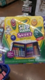 $180.01 – Walmart – Kit de arte marca Crayola Silly Scents / 53 piezas con el 80% de descuento…